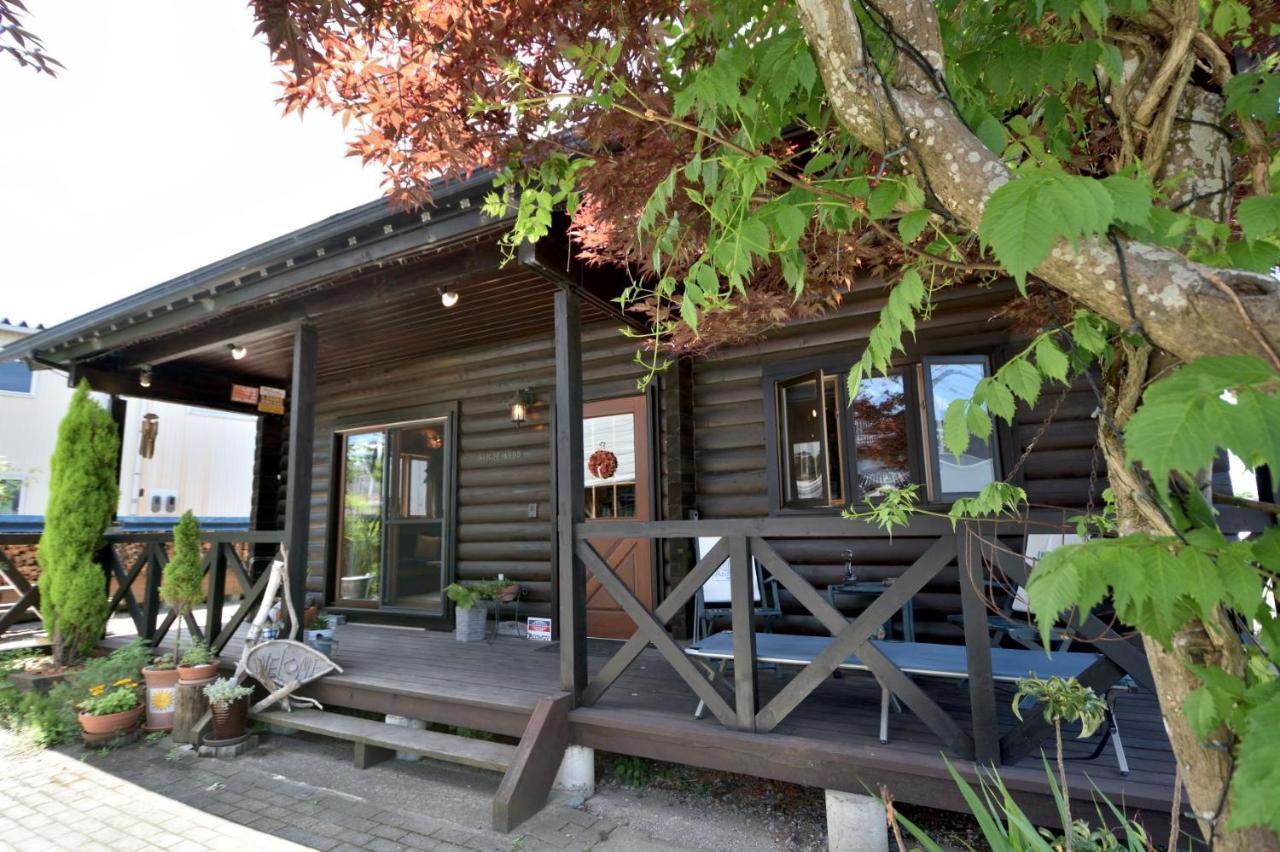 Carrefour Guesthouse カルフール ゲストハウス Toyama Station Dış mekan fotoğraf